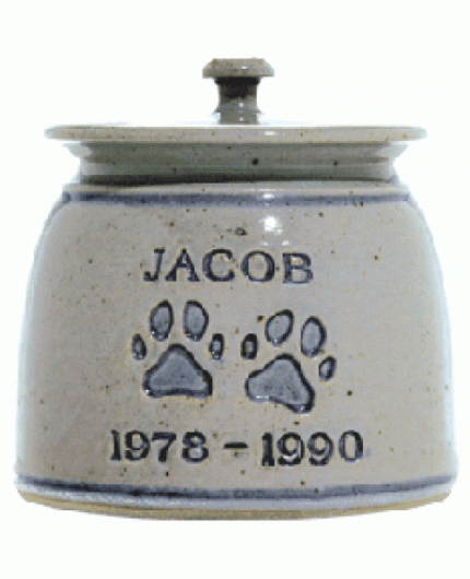 Remembering your pet with a personalized pet urn